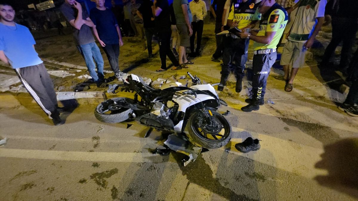 Aksaray'da otomobil ile motosikletin çarpıştığı kazada 1 kişi öldü, 1 kişi yaralandı