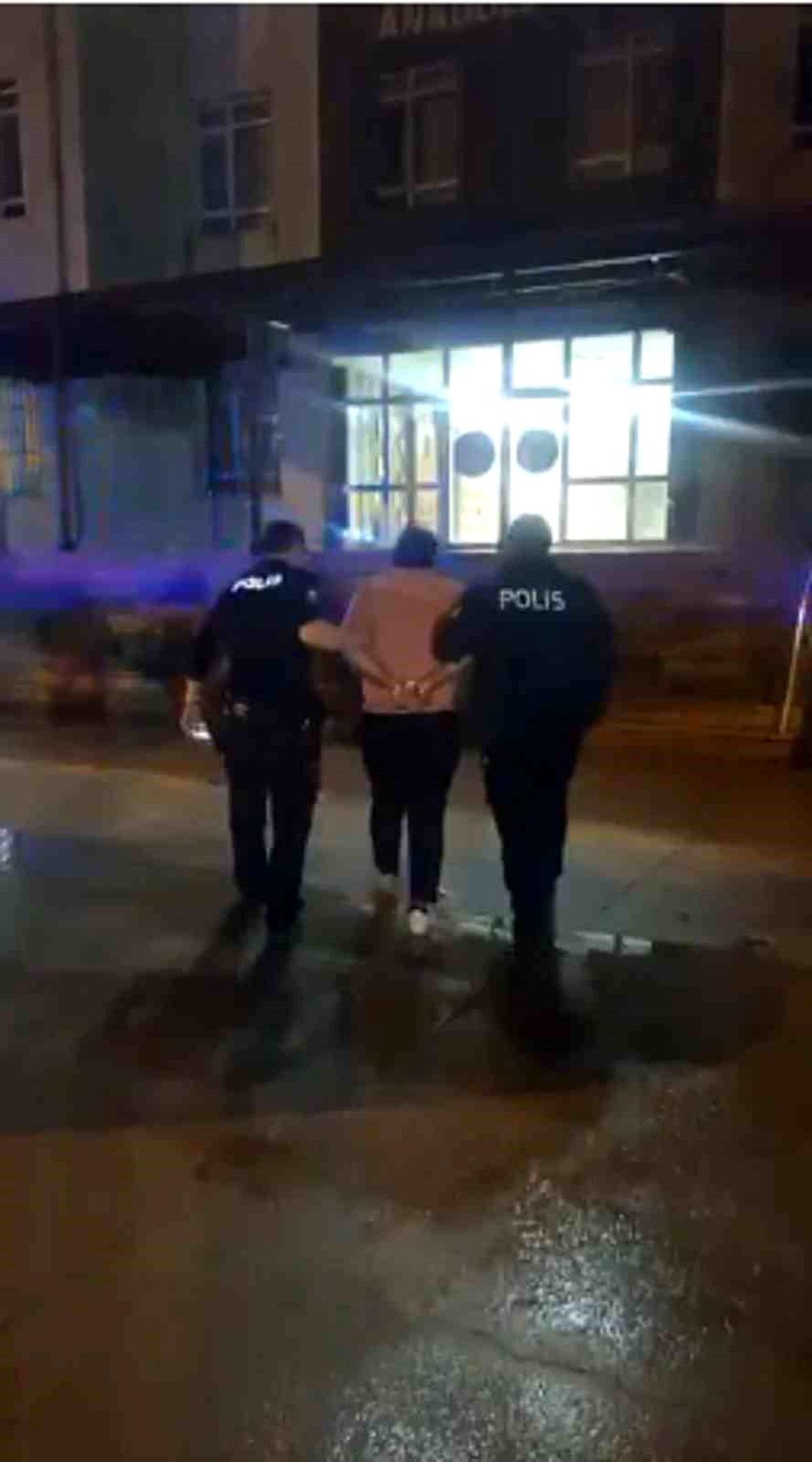 Antakya'da hırsızlık suçundan hapis cezası ile aranan şahıs yakalandı