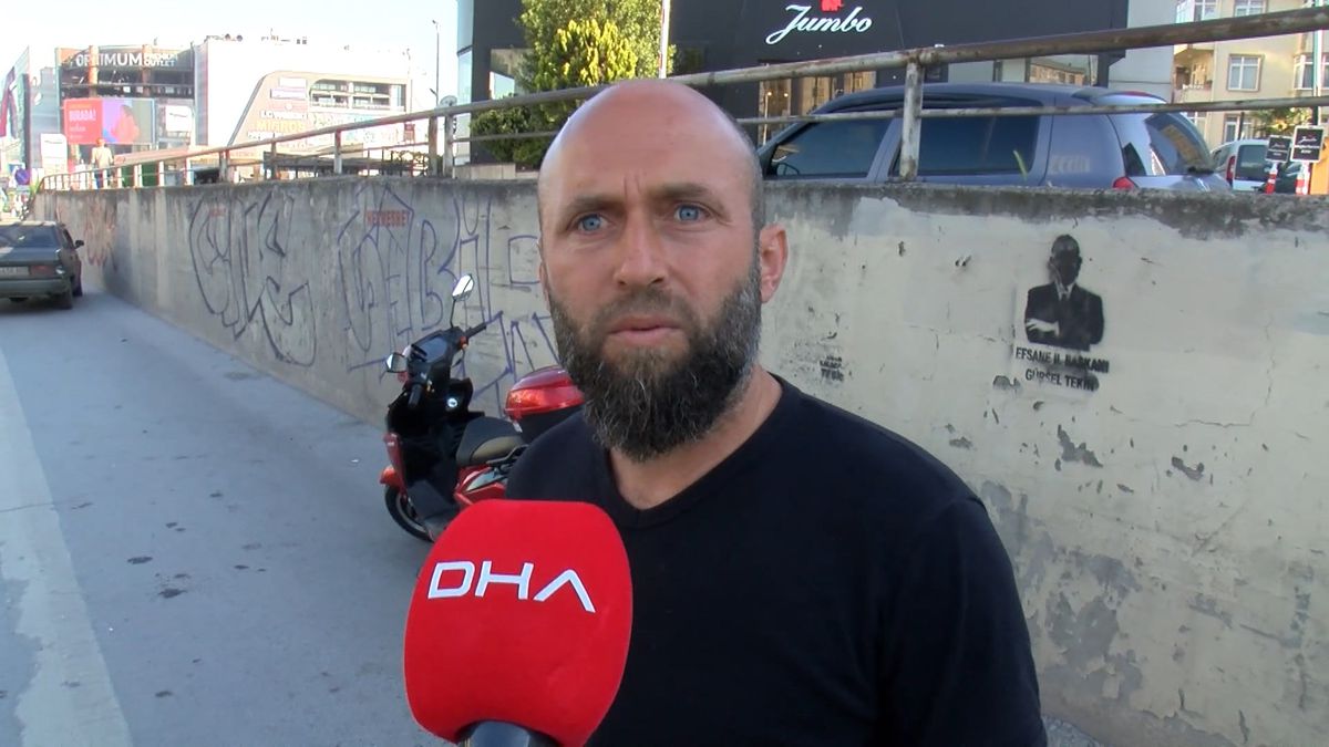 Ataşehir’de motosiklet bariyere çarptı: Sürücü yaralandı
