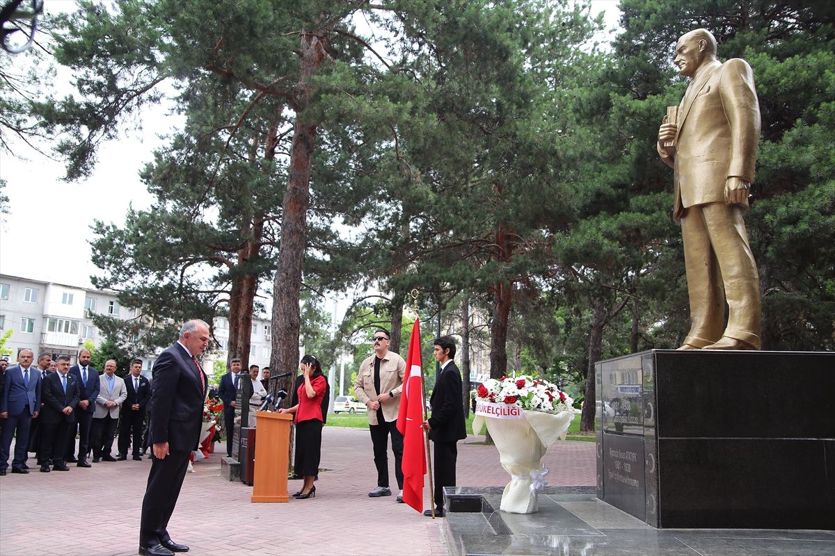 Bişkek’te 19 Mayıs Coşkusu: Atatürk Anıtı’nda Resmi Tören Düzenlendi