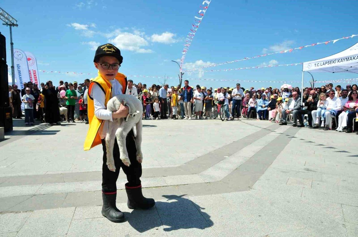 Çanakkale'de 'Boğazın Minik Çobanları' yarışması