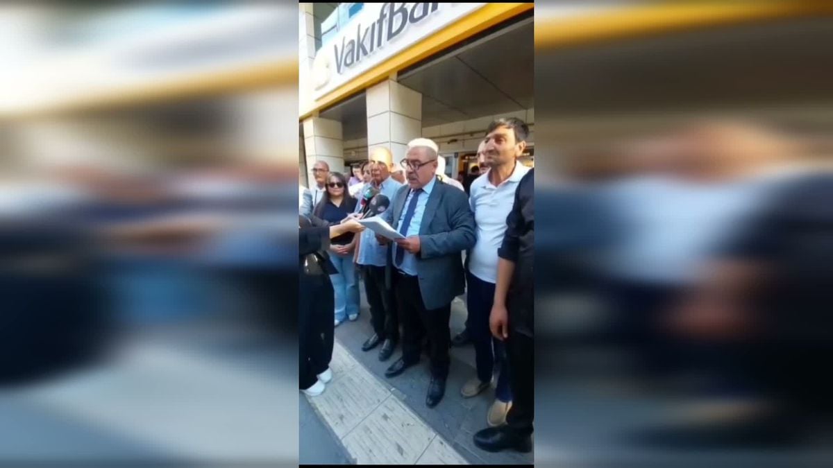 CHP Elazığ teşkilatında istifa: 8 İlçe başkanı ve il genel meclis üyesi partiden ayrıldı