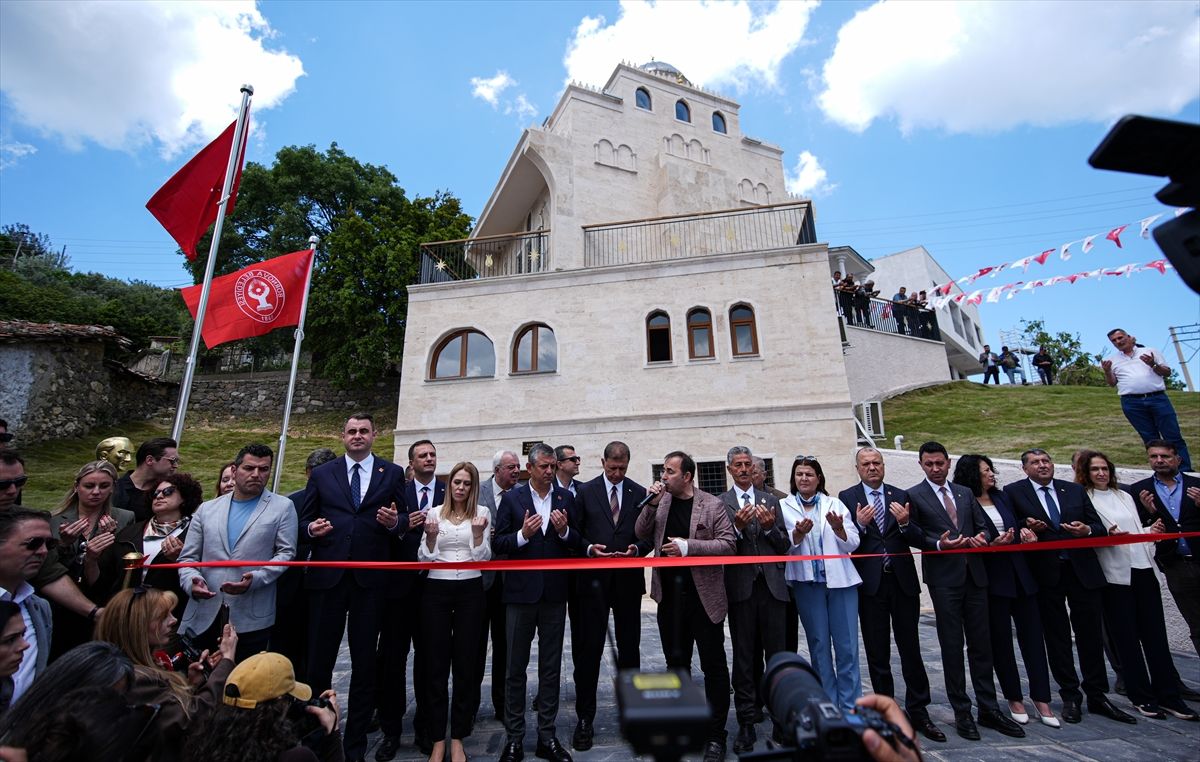 CHP Genel Başkanı Özel, İzmir'de kent bostanı ve cami açılışına katıldı Açıklaması