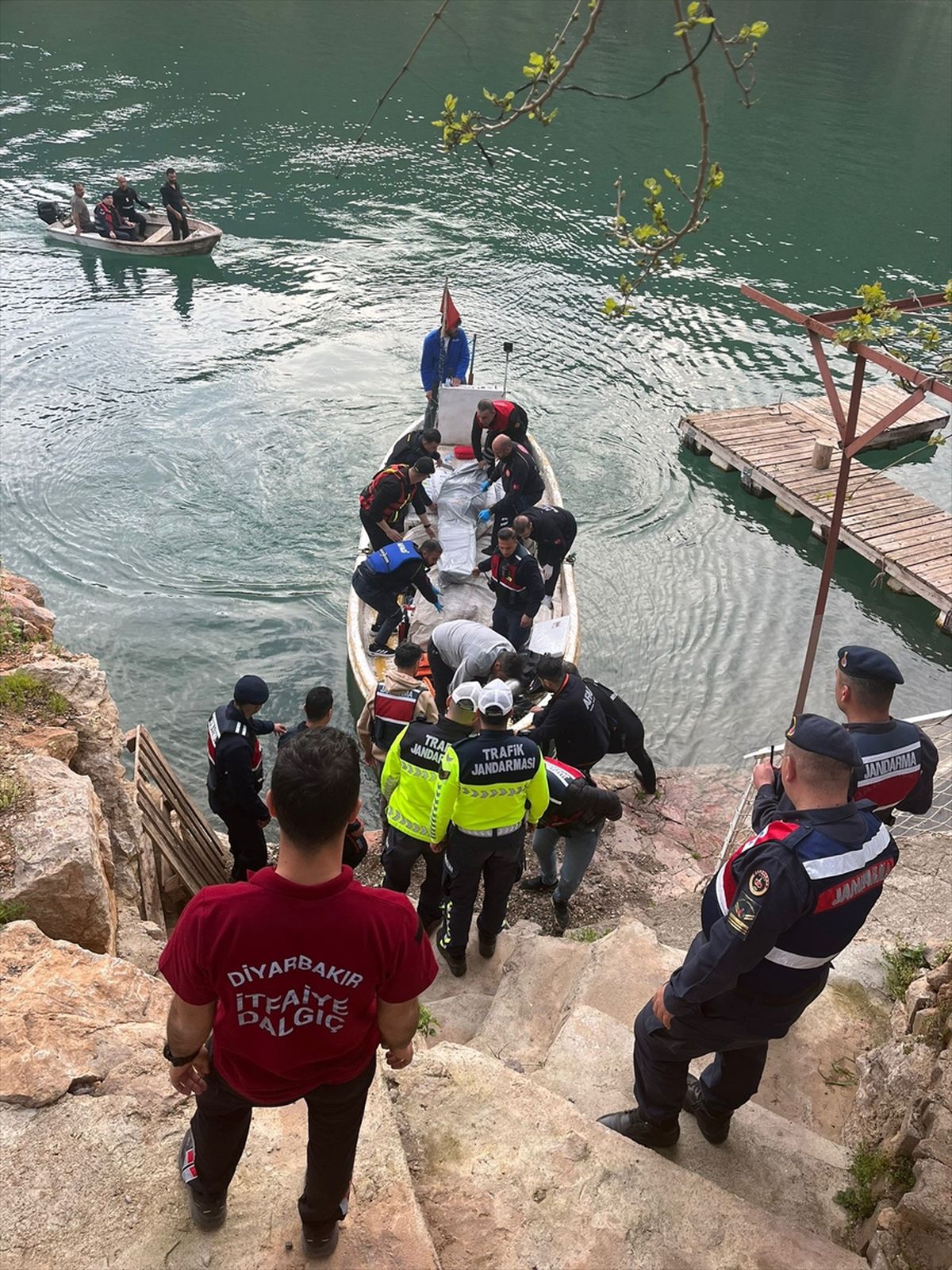 Diyarbakır'da Fırat Nehri'ne düşen kişinin cenazesi ulaşıldı