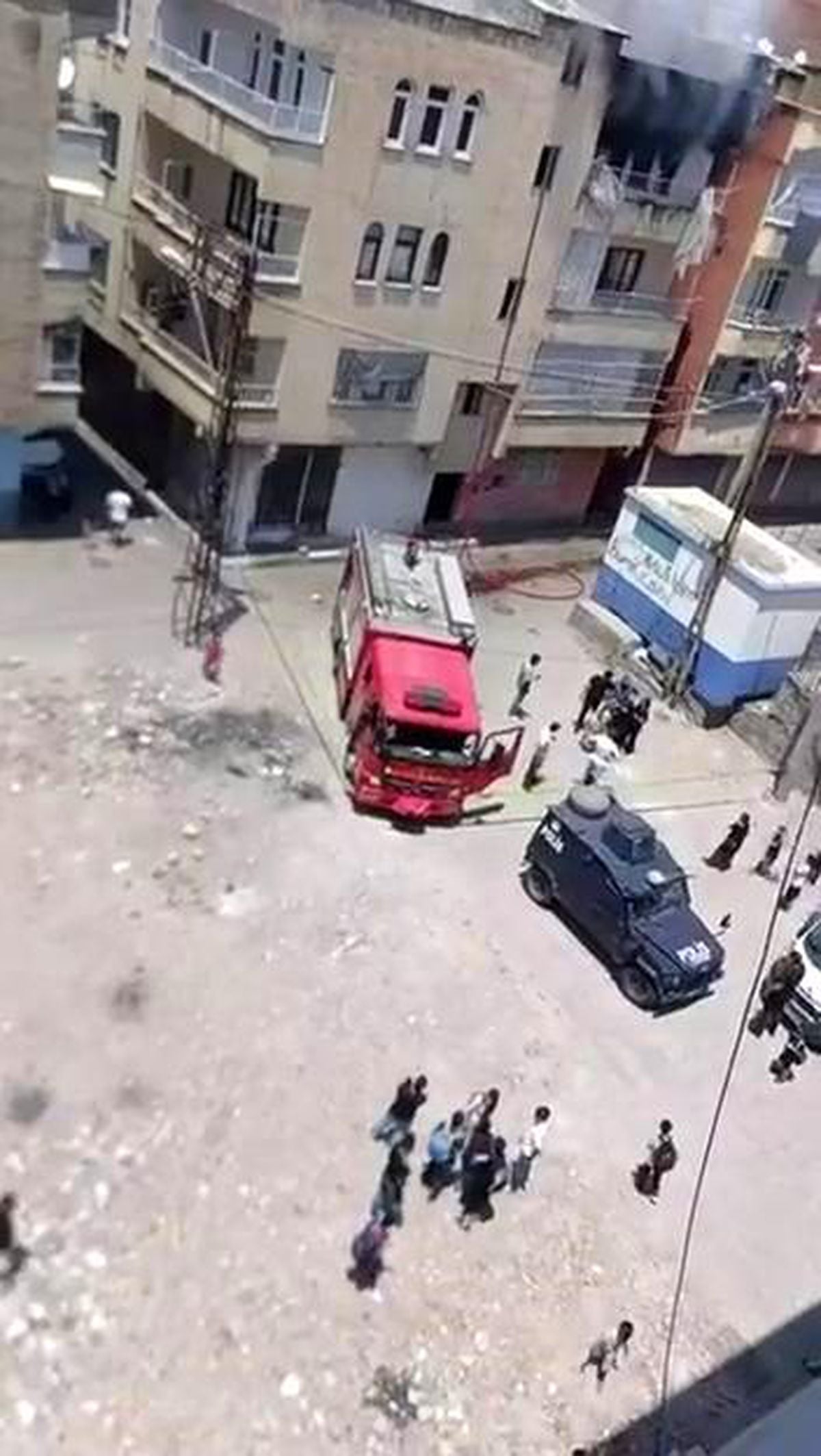Diyarbakır'da korkutan yangın: Ev kül oldu