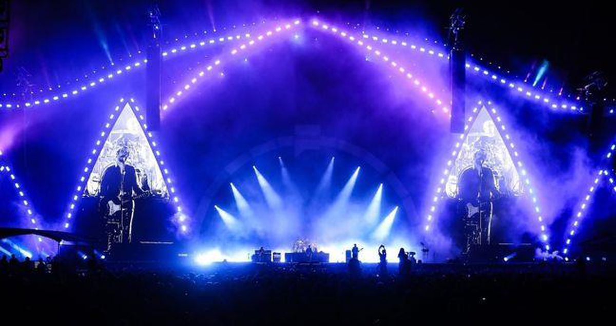 Dolu Kadehi Ters Tut ile mor ve ötesi, İstanbul Festivali’nde rock rüzgârı estirdi