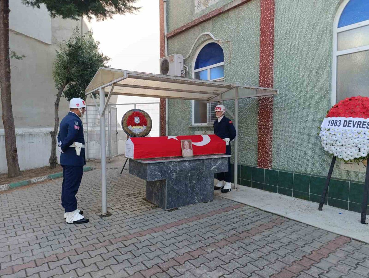 Emekli Binbaşı Özcan Yıldız Askeri Törenle Uğurlandı