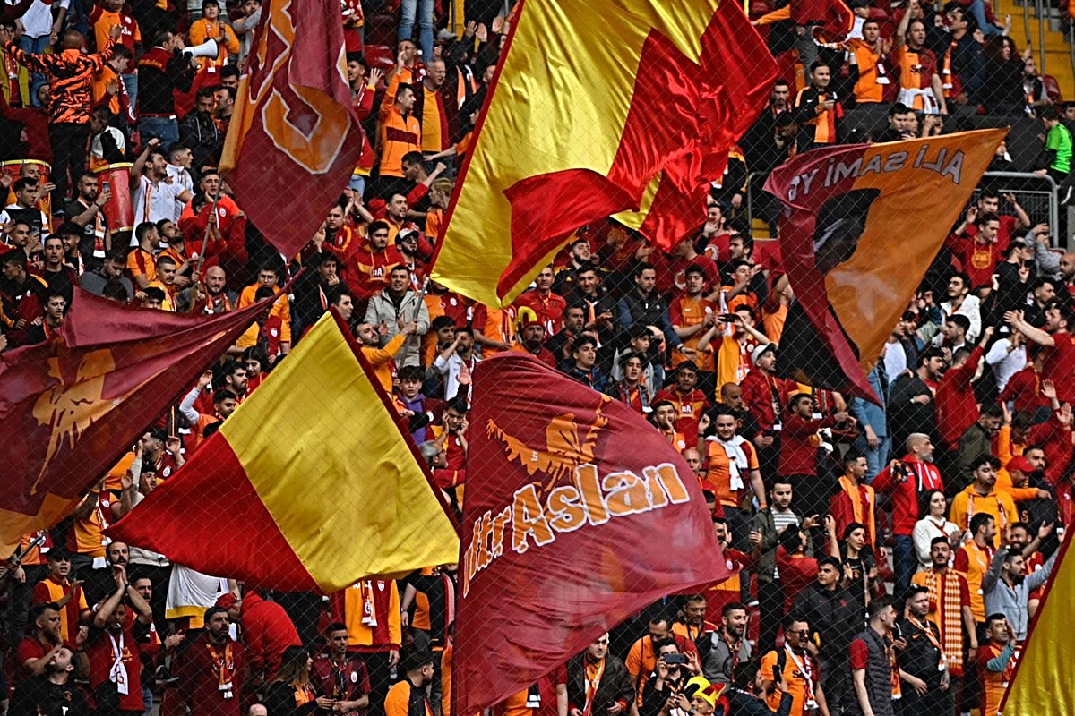 Forma giymekte zorlanıyorlardı! Galatasaray'da iki ayrılık birden