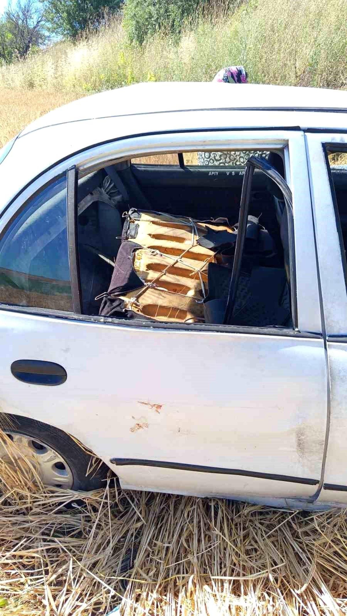 Gönen'de Trafik Kazası, araç yol kenarına savruldu, 5 kişi yaralandı
