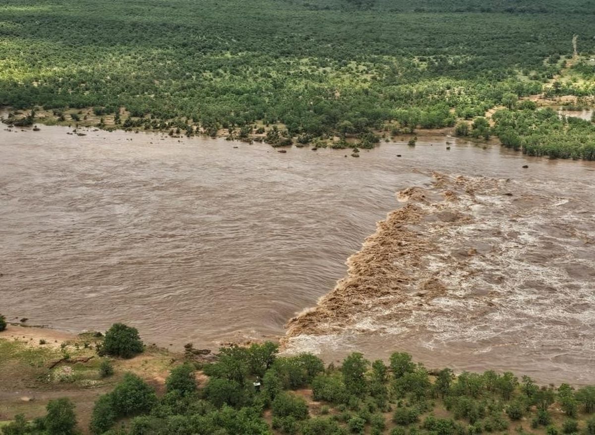 Güney Afrika'da şiddetli fırtına ve yağışlarda can kaybı 18'e yükseldi
