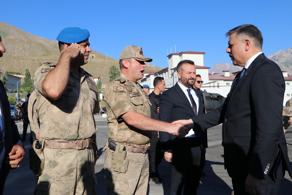 İçişleri Bakanı Mustafa Çiftçi, Hakkari'de