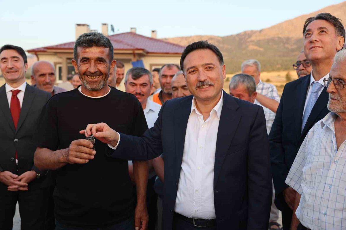 Kayseri'de Deprem Konutları Sahiplerini Buldu