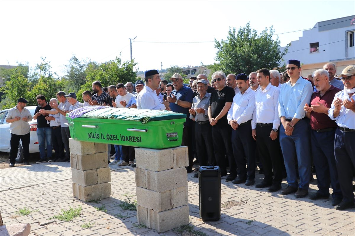 Kilis'te eşi tarafından öldürülen kadın son yolculuğuna uğurlandı