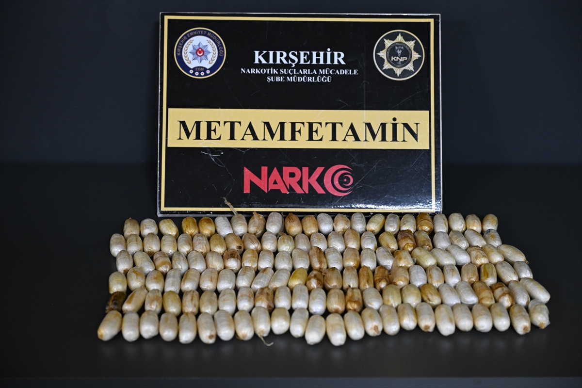 Kırşehir'de şüphelinin sindirim sisteminden 139 kapsül çıktı: 1 kilo 159 gram uyuşturucu ele geçirildi
