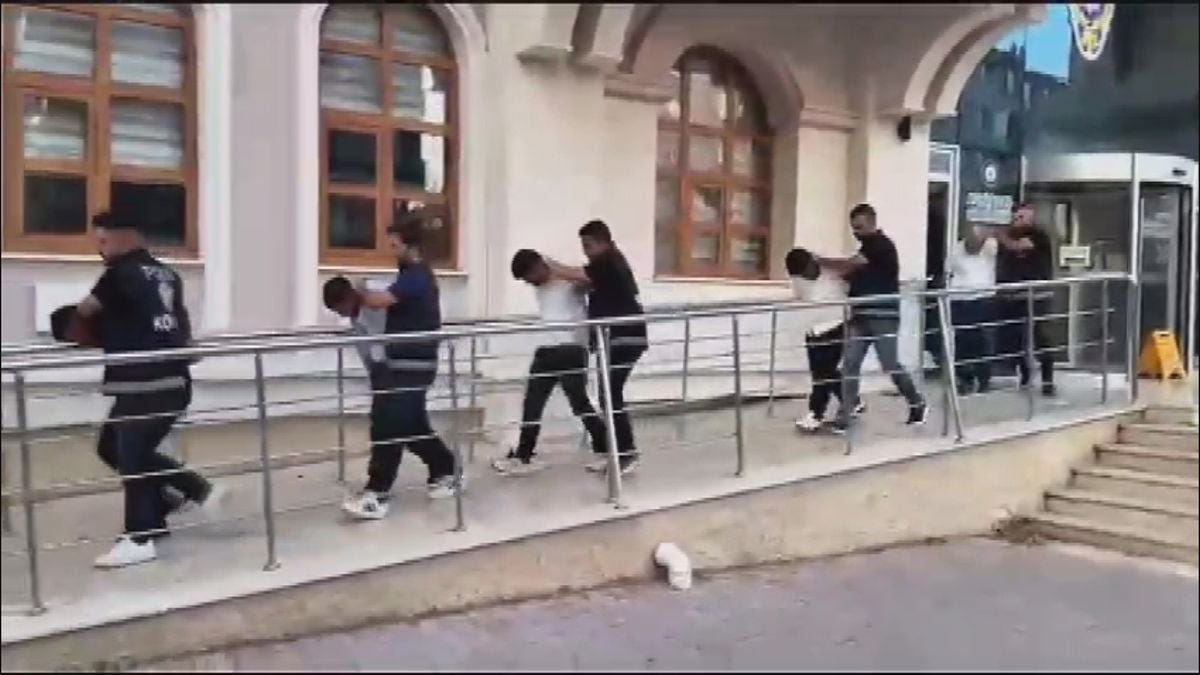 Konya'da 1 Milyonluk Altın ve Nakit Çalan 5 Şüpheli Tutuklandı
