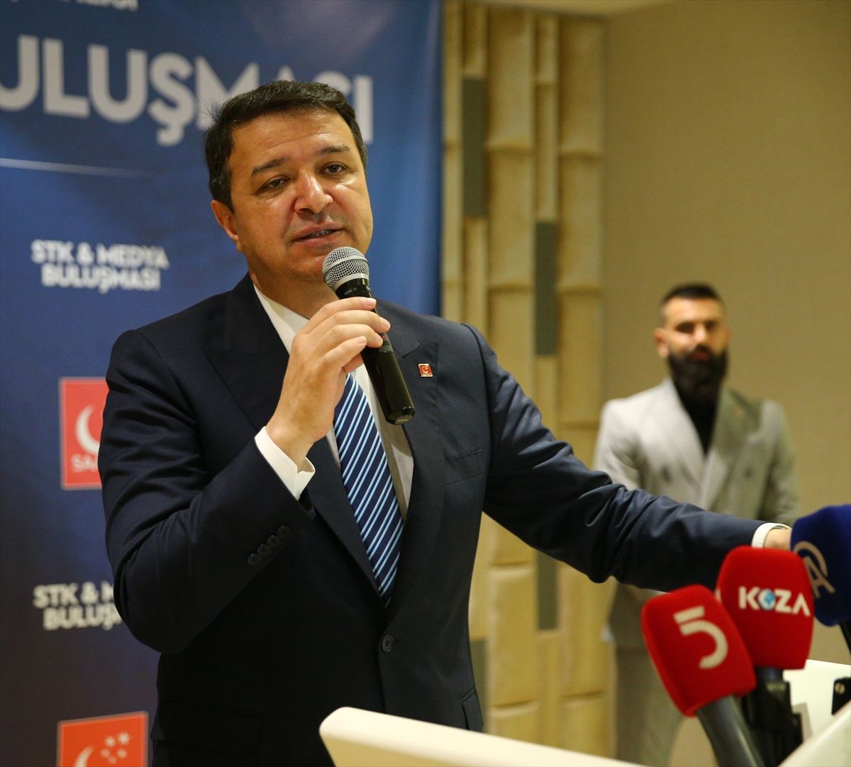 Saadet Partisi Genel Başkanı Arıkan, Adana ve Osmaniye'de STK temsilcileri ve gazetecilerle buluştu