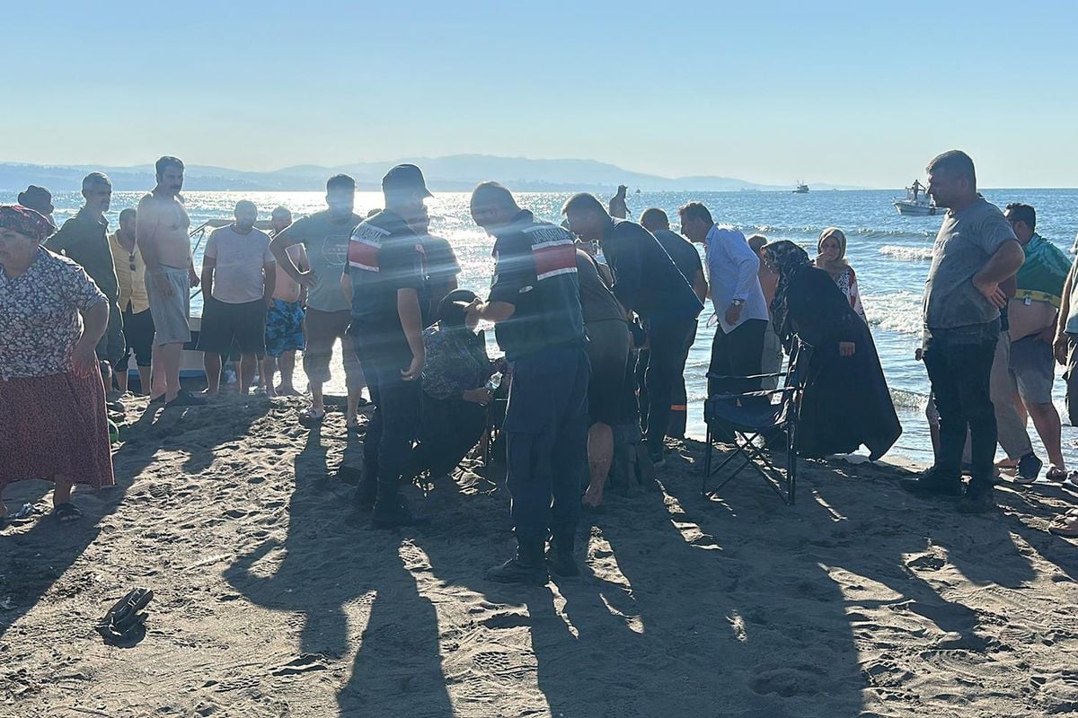 Samsun'da tekne alabora oldu: 3 kişi kurtarıldı, 2 kişi kayıp