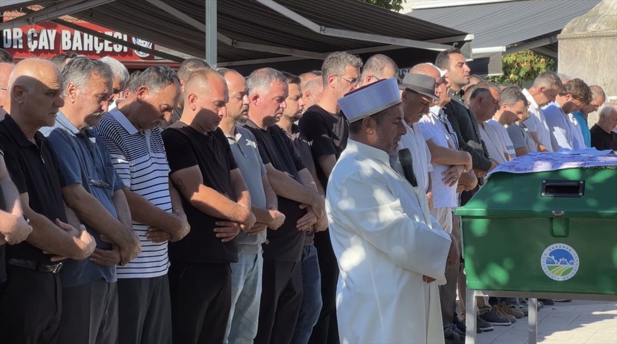 Serdivan'da üvey oğul dehşeti: Cenaze toprağa verildi