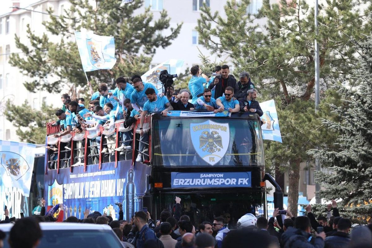 Süper Lig'e yükselen Erzurumspor FK, 1. Lig tarihinin puan rekorunu kırdı