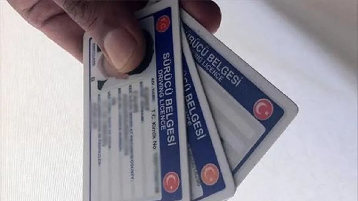 TBMM'de kabul edilen yeni düzenleme ile aday sürücülere 2 yıl süreyle yakın takip ve sıkı denetim getiriliyor