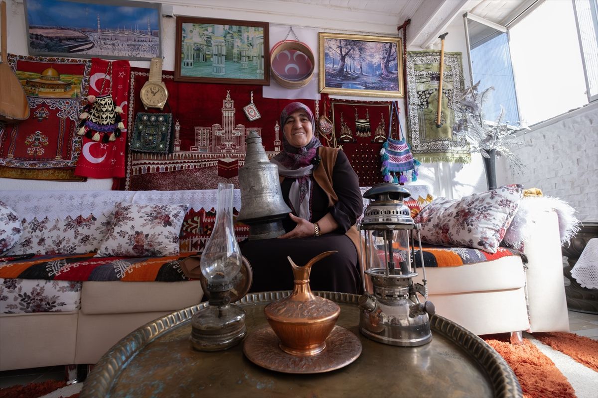 Yozgatlı Nazlı Ertekin, evini antika eşyalarla müzeye dönüştürdü